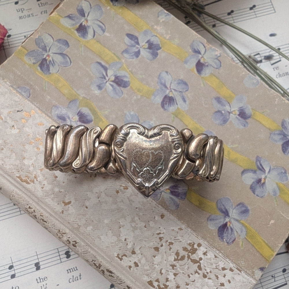 Vintage 1945 Speidel Expandsion Sweetheart Heart Bracelet World War 2